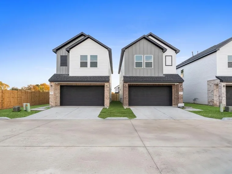 Home at 6412 Pregonero Ln, Houston, TX 77048