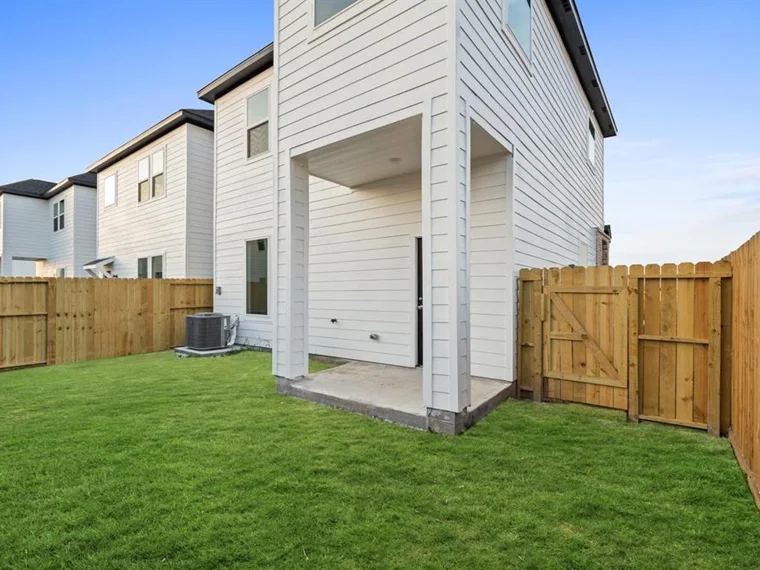 Home at 6410 Pregonero Lane, Houston TX 77048